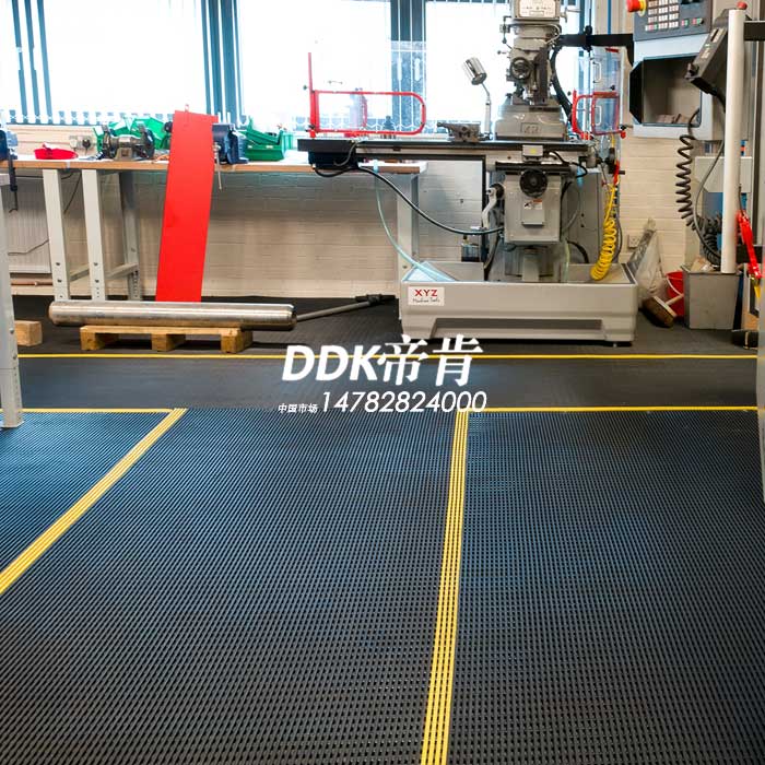 PVC格柵防滑墊、工業(yè)防滑地墊、PVC地墊、格柵地墊、地面防滑材料