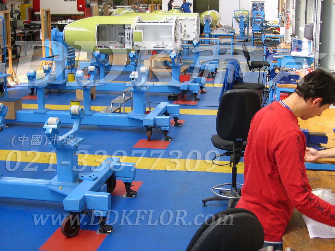 裝備車間耐油防滑防砸耐壓工位地板