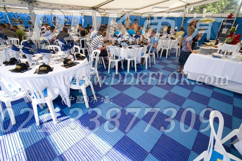 深藍+淺藍（1）_戶外帳篷活動地面材料樣板圖片,帝肯(DDK)_7000_600（篷房地面材料）效果圖，移動篷房用地板,pvc活動地板,pe戶外地板,戶外地磚,戶外地板,戶外塑料地板,戶外防滑墊,塑料戶外地板,pvc戶外地板,pvc承重地板,室外地坪,室外地墊,室外地板膠,室外地磚,室外地膠,室外塑料地板,室外塑料地毯,室外塑膠地板,室外拼接地墊,室外橡膠地板,室外環(huán)保地板,室外防滑地墊,室外防滑墊,展會地板,展會地膠,展銷會專用地板,可拼接展會塑膠地板,會展地板,展臺地板,車展地板,車展地膠,塑料拼接地板,塑料拼裝地板,PVC拼接地墊,拼接地板,拼接式地墊,拼裝地墊,拼裝地板,拼裝地膠,室外鏤空拼裝地板,組合式地墊
