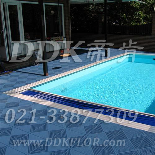 淺藍色平滑表面（1）_泳池防滑地磚樣板圖片,帝肯(DDK)_9013（Piz|廣場）效果圖，泳池地膠,泳池防滑地墊,泳池防滑地毯,游泳池防滑墊,游泳池防滑地膠,游泳池地墊