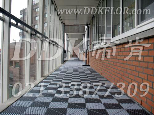 313風(fēng)雨連廊自排水防滑地板「帝肯(DDK)_8100_T500」