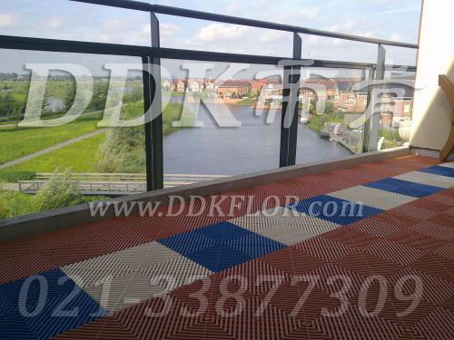 咖啡加白和藍(lán)色拼裝組合（3）_露天陽臺(tái)新型歐式功能性地板磚效果圖樣板圖片,帝肯(DDK)_8100_T500（露天陽臺(tái)地面材料）效果圖,別墅陽臺(tái)地板,別墅陽臺(tái)裝修,室外陽臺(tái)地板,室外陽臺(tái)磚,室外露臺(tái)地磚,室外露臺(tái)裝修,舞臺(tái)地板,陽臺(tái)地板磚,陽臺(tái)地磚裝修,陽臺(tái)戶外地板,陽臺(tái)拼裝地板,陽臺(tái)裝修,露臺(tái)地板,露臺(tái)地磚,露臺(tái)地面裝修,露臺(tái)拼接地板,露臺(tái)花園裝修,露臺(tái)防滑地板,露臺(tái)防滑地磚,頂樓露臺(tái)裝修,室外生態(tài)地板,室外環(huán)保地板,室外防腐地板