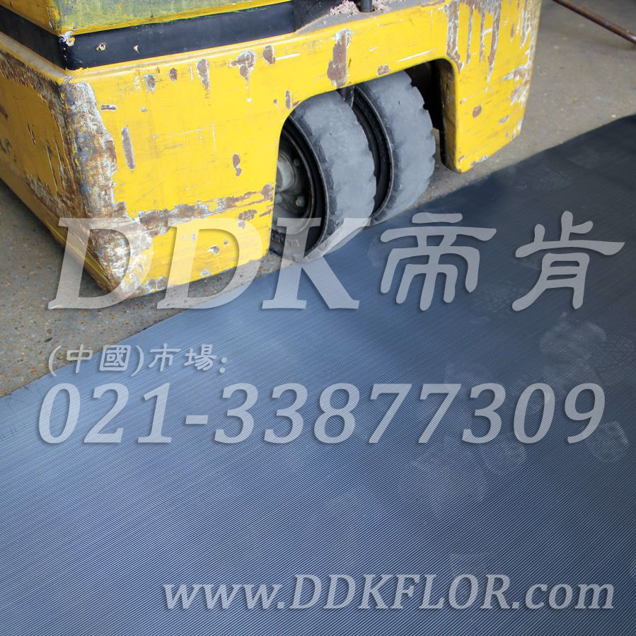 卷材黑色（19）_工廠車間地面防護(hù)耐磨地毯樣板圖片,帝肯(DDK)_S450_9979（工業(yè)車間地面防滑材料）效果圖,叉車地墊,叉車地板,廠房地毯,廠房地膠,過道地毯,過道地墊,過道防滑墊,工廠車間地板革,維修車間地板,車間地墊,車間地毯,車間地膠墊,車間地面膠皮,車間塑料防滑墊,車間用地板膠,車間防滑地墊,車間防滑墊,車間防砸地板,工廠車間地膠,工業(yè)地毯,工業(yè)地膠,工業(yè)塑料地毯,工業(yè)地墊,工業(yè)地板膠,工業(yè)地板革,工業(yè)耐油地墊,工業(yè)走道地墊,工業(yè)防滑地毯,工業(yè)防滑墊,工廠地墊,工廠地毯,工廠地膠,工廠走道地墊,工業(yè)抗疲勞防滑墊,走道地墊,走道地毯,走道墊,塑料防滑地毯,橡膠地毯,耐壓耐磨地毯,走廊地毯,防滑地毯,防污地毯,防滑毯,防水地毯,防噪聲地毯,通道地毯,經(jīng)濟(jì)型抗疲勞地墊,抗疲勞腳墊,抗疲勞地毯,防疲勞地膠,防疲勞地毯,耐磨地膠,工廠用橡膠地墊,工廠防滑地墊,工廠防滑墊,pvc防滑地毯,pvc防滑地膠,PVC地毯,pvc地膠,pvc塑料地毯,pvc塑膠地毯,流水線地墊