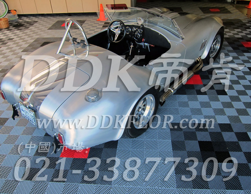 私人車庫地面鋪裝地板材料(7)_灰色樣板圖片,帝肯(DDK)_8100_C618(私人車庫地面材料)效果圖 私人車庫地面鋪裝地板材料(7)_灰色樣板圖片,帝肯(DDK)_8100_C618(私人車庫地面材料)效果圖,別墅私家車庫裝修,車庫pvc地板,車庫地坪,車庫地墊,車庫地板,車庫地膠,車庫塑料地毯,車庫塑膠地板,車庫防滑墊