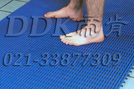 帝肯(DDK)_1900_337（浴室及更衣間地面防滑材料）工廠走道地墊,工廠用塑料地板,工毯
