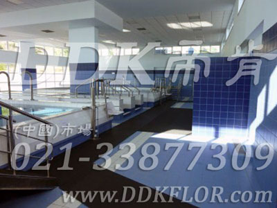 帝肯(DDK)_1900_337（浴室及更衣間地面防滑材料）浴室防滑地膠,浴室防滑墊,浴室防滑疏水磚,浴池防滑地墊,浴池防滑墊,淋浴房防滑墊,衛(wèi)浴防滑墊,浴室pvc格柵地板,