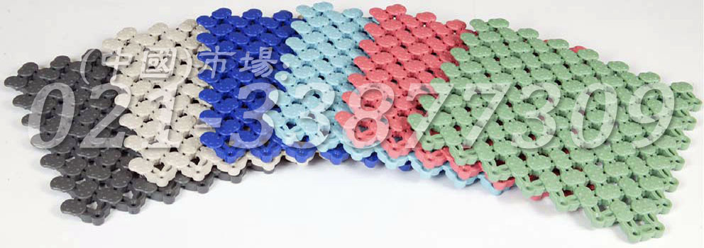 灰藍綠紅多色色_橢圓表面_互扣式網(wǎng)孔防滑地膠（6）樣板圖片，帝肯(DDK)_8200（ODL|達喜）效果圖，工業(yè)用格柵地墊,浴室pvc格柵地板,柵格地墊,排水地墊,pvc防水地墊,塑膠透水地板,衛(wèi)生間地板隔水墊,衛(wèi)生間地墊,衛(wèi)浴防滑墊,衛(wèi)生間防水地墊,衛(wèi)生間防滑地墊,衛(wèi)生間防滑墊,衛(wèi)生間地膠,漏水地墊,漏水地膠,排水防滑墊,排水地板,疏水墊,疏水板,疏水磚,疏水防滑地墊,疏水防滑墊,耐油耐水地墊,漏水防滑墊,疏水地墊,疏水地毯,疏水地席,浴室防滑疏水磚,透水地墊,透水地板膠墊,透水防滑塑膠地墊,防水地墊,防水地毯,防水地膠墊,防水墊,防水防滑墊,防滑隔水墊,隔水地墊,隔水地板,隔水材料,泄水型地板磚,PVC拼接地墊,塑料拼接地板,拼接式防滑墊,拼接式地墊,拼裝地墊,拼裝地膠,防滑拼墊,泳池地膠,泳池防滑地墊,泳池防滑地毯,洗手間地墊,洗手間防滑地毯,洗手間防滑墊,洗浴防滑墊,洗澡間防滑墊,游泳池地墊,游泳池防滑地膠,游泳池防滑墊,游泳館防滑墊,浴池防滑地墊,浴池防滑墊,浴室防滑地墊,浴室防滑地磚,浴室防滑地膠,浴室防滑墊,浴室地墊,浴室地板,浴室地板磚,浴室地毯,浴室地磚,浴室墊,淋浴房防滑墊