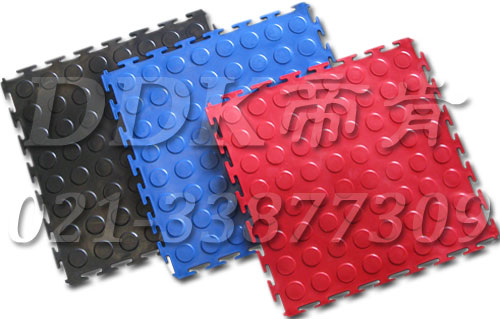 紅藍黑三色硬幣紋鎖扣拼裝地板（4）樣板圖片,帝肯(DDK)_2000（PG|派奇）效果圖,安全通道用地板,工業(yè)pvc地板,pvc工業(yè)地板,工業(yè)地板磚,工業(yè)地板,工業(yè)地板膠,工業(yè)地膠,工業(yè)塑膠地板,工業(yè)橡膠地板,工業(yè)防滑墊,pvc承重地板,耐重壓地板,工廠車間地膠,工廠車間地板革,車間pvc地板,車間塑膠地板,車間用地板膠,車間地板磚,車間地板,車間防砸地板,車間地膠墊,車間地面膠皮,倉庫防潮地膠,倉庫地板,防潮地板,防潮板,塑料拼裝地板,塑料拼接地板,塑料橡膠地毯,塑料地板,叉車地板