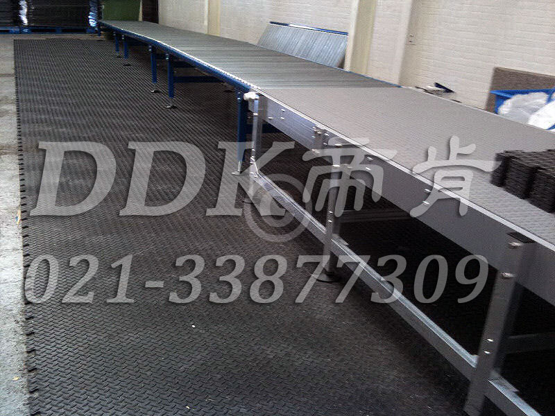 工業(yè)強(qiáng)力抗壓拼裝地板（5）樣板圖片,帝肯(DDK)_4300_9979（車間地面抗壓耐磨材料）效果圖,耐壓地板,耐壓耐磨地毯,耐重壓地墊,耐重壓地板,pvc承重地板,維修車間地板,車間防砸地板,工業(yè)地磚,車間地板磚,工廠地板膠,工廠地膠,工業(yè)地板膠,工業(yè)地板磚,工業(yè)地板,廠房地板材料,倉(cāng)庫(kù)地板,倉(cāng)庫(kù)防潮地膠,倉(cāng)庫(kù)塑膠地板