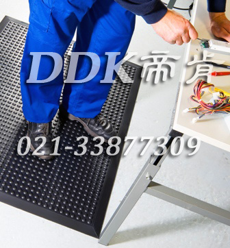 電子組裝車間地面防滑用工人站立防疲勞安全地墊圖例_多密度止滑點(diǎn)表面的安全地墊樣板圖片,帝肯(DDK)_FX510（Ergo|無限）效果圖，工業(yè)抗疲勞地墊,工業(yè)抗疲勞防滑墊,抗疲勞墊,抗疲勞腳墊,經(jīng)濟(jì)型抗疲勞地墊,防疲勞地墊,防疲勞腳墊,防疲勞墊,防疲勞地膠