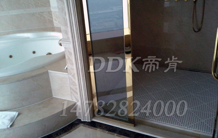 白色定制款桑拿快裝型衛(wèi)生間網(wǎng)狀防滑墊