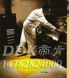 【工業(yè)防滑膠墊】黃色效果的耐油工業(yè)防滑膠墊