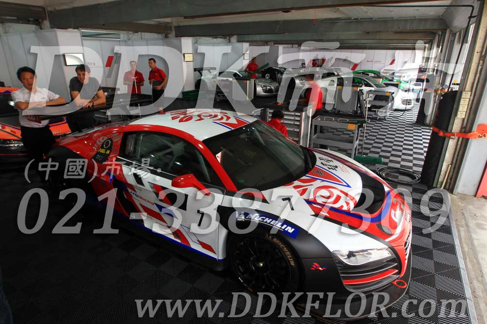 米其林車隊(duì)維護(hù)房地面專用地板材料樣板圖片,帝肯(DDK)_8100_6008（賽車P房帳篷地板）效果圖，帳篷地膠