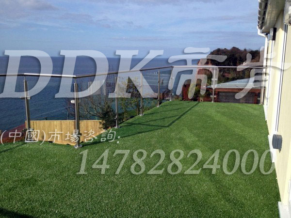 【樓頂露臺(tái)地板鋪什么】仿真草坪鋪樓頂露臺(tái)地板樣板樣板圖片,帝肯(DDK)_6200（Green|歌林）效果圖，室外露臺(tái)裝修,露臺(tái)草坪,露臺(tái)地面裝修,頂樓露臺(tái)裝修