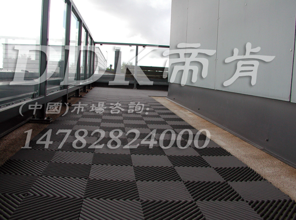 204243403室外露臺(tái)地面鋪什么好？露臺(tái)鋪磚,露臺(tái)地磚